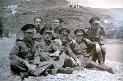 Aviadors republicans a Villa Antonia, Portbou, 1936 Carrabiners republicans a la platja de Portbou, 1935